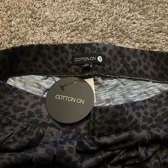 cotton on lounge shorts - Picture 3 of 3